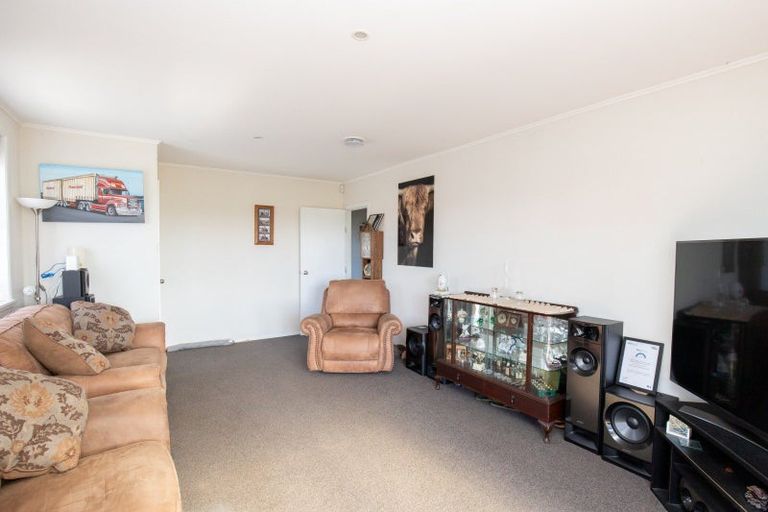 Photo of property in 104 Pipiroa Road, Ngatea, 3503