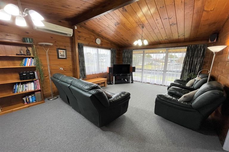Photo of property in 22 Waianiwa Place, Tokoroa, 3420