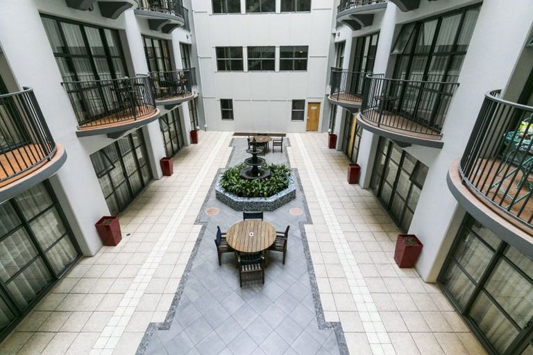 Photo of property in Atrium Towers, 6b/154 The Terrace, Wellington Central, Wellington, 6011