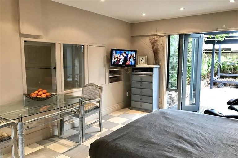 Photo of property in 45 Hastings Road, Mairangi Bay, Auckland, 0630