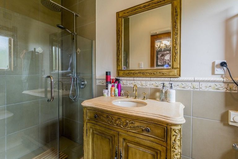 Photo of property in 1070 Queen Street East, Levin, 5510