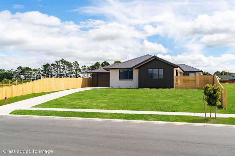 Photo of property in 59 Te Taniwha Road, One Tree Point, 0118