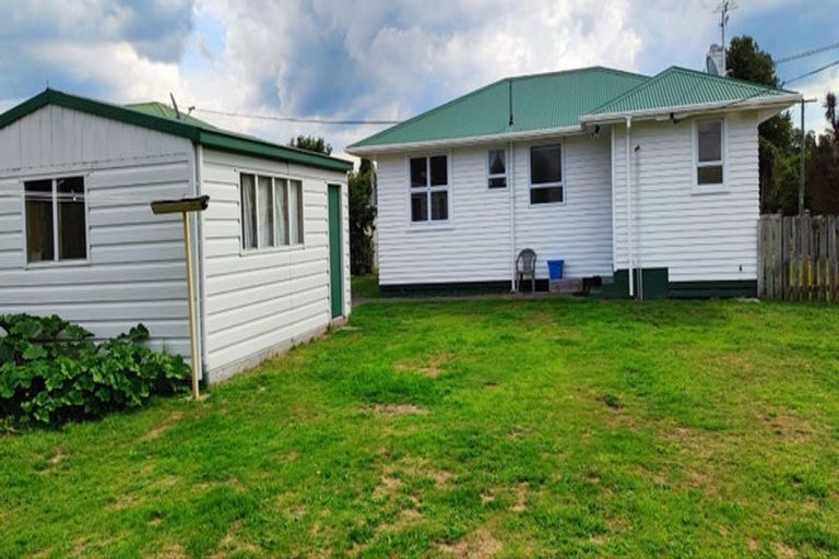 Photo of property in 19 Kahu Street, Utuhina, Rotorua, 3015