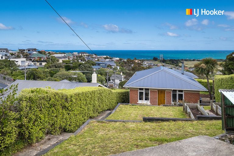 Photo of property in 16a Hunt Street, Andersons Bay, Dunedin, 9013