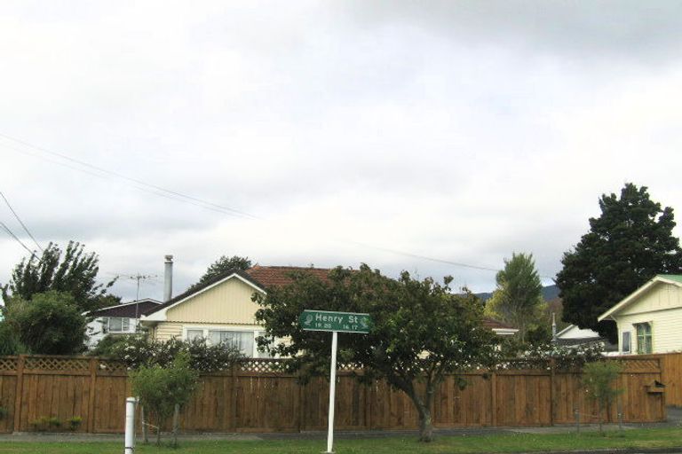 Photo of property in 18 Henry Street, Ebdentown, Upper Hutt, 5018