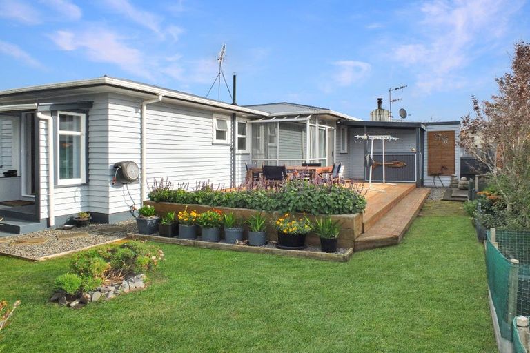 Photo of property in 28 Ladys Mile, Foxton, 4814