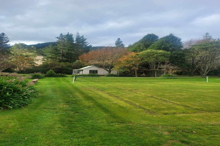 Photo of property in 927 Whitemans Valley Road, Whitemans Valley, Upper Hutt, 5371