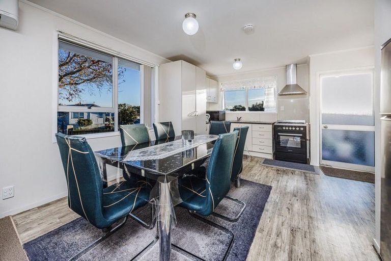 Photo of property in 35 Moncrieff Avenue, Clendon Park, Auckland, 2103