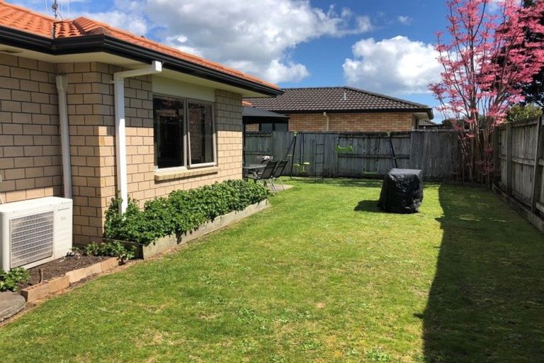 Photo of property in 5 Grabella Place, Papamoa Beach, Papamoa, 3118