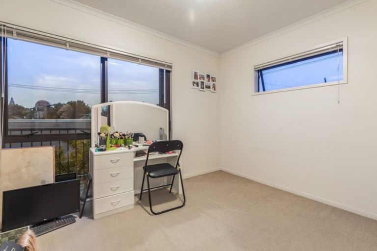 Photo of property in 1/94 Glengarry Road, Glen Eden, Auckland, 0602