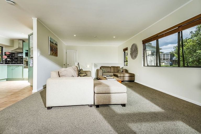Photo of property in 71a Gledstane Road, Stanmore Bay, Whangaparaoa, 0932