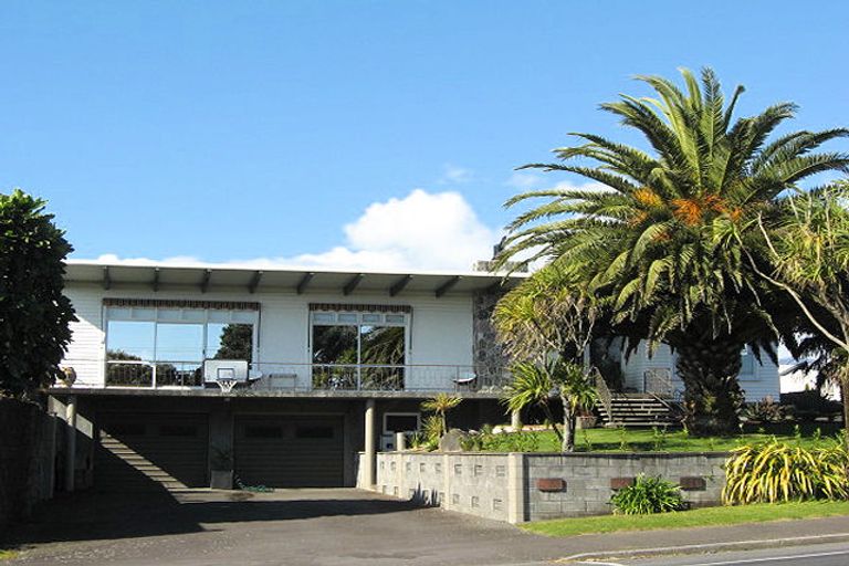 Photo of property in 131 Mangorei Road, Merrilands, New Plymouth, 4312