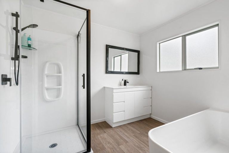 Photo of property in 14a Trigg Road, Huapai, Kumeu, 0810