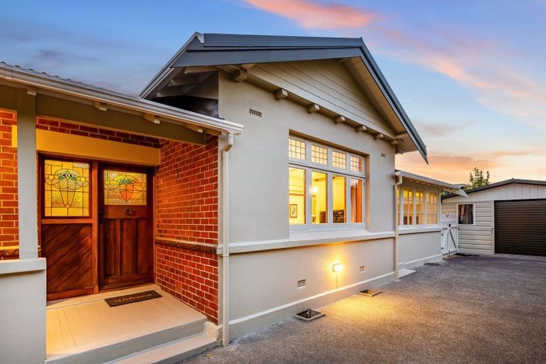 Photo of property in 77 Totara Crescent, Woburn, Lower Hutt, 5011