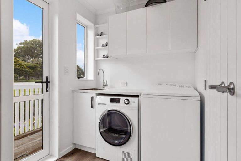 Photo of property in 4 Pinedale Crescent, Riversdale Beach, Masterton, 5872