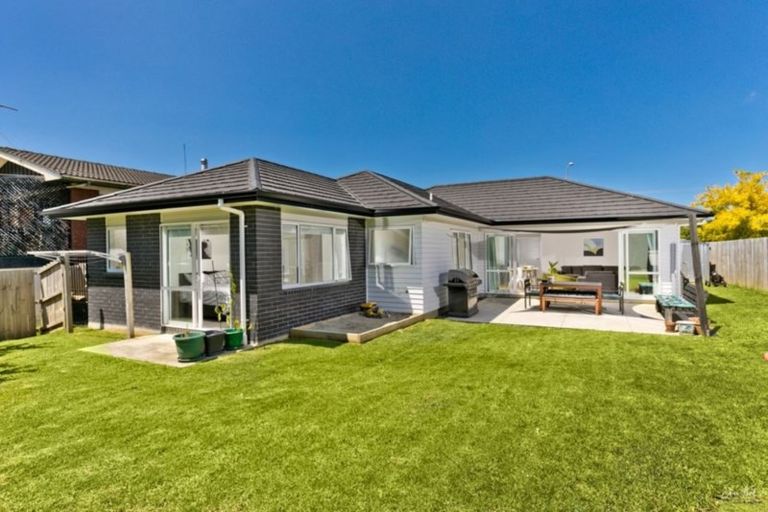 Photo of property in 352 Main Road, Huapai, Kumeu, 0810