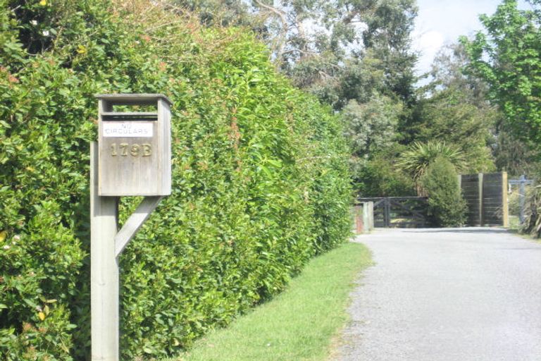 Photo of property in 179b High Street, Oxford, 7430