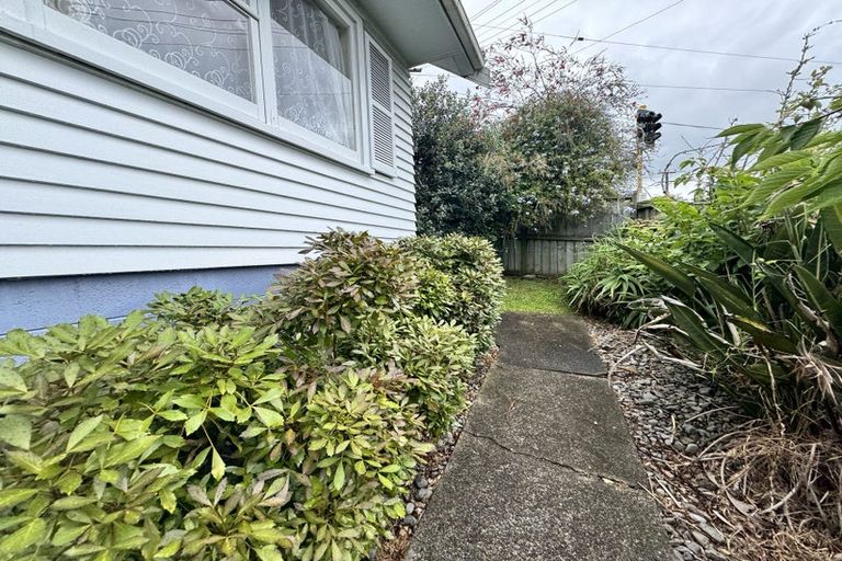 Photo of property in 1/1 Benders Avenue, Hillcrest, Auckland, 0627