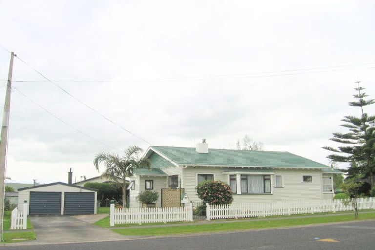 Photo of property in 11 Farmer Street, Te Aroha, 3320