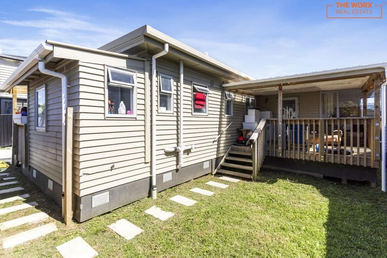 Photo of property in 10a Cambridge Road, Manurewa, Auckland, 2102