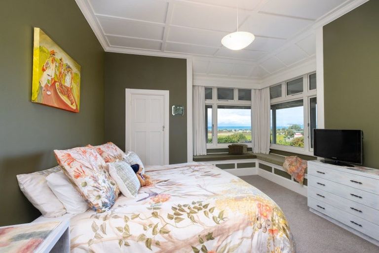 Photo of property in 15 Terrace Road, Bay View, Napier, 4104