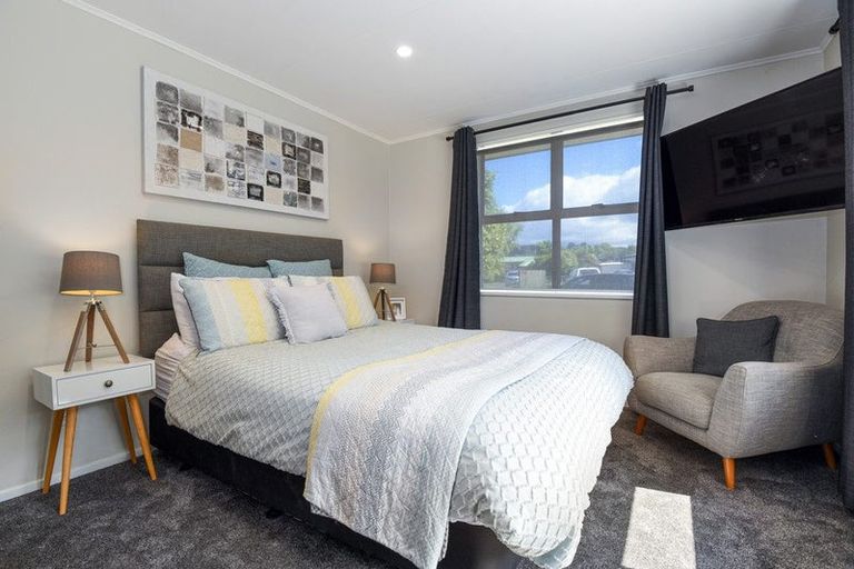 Photo of property in 22 Bay Grove, Pukehangi, Rotorua, 3015