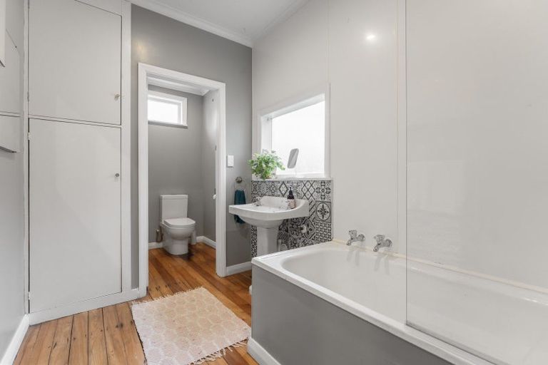 Photo of property in 27 Manuka Street, Otaki Beach, Otaki, 5512