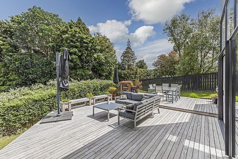 Photo of property in 31 Waipuia Place, Greenhithe, Auckland, 0632