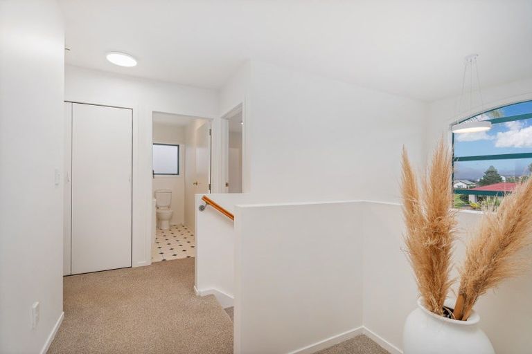 Photo of property in 10 Protea Crescent, Whitianga, 3510