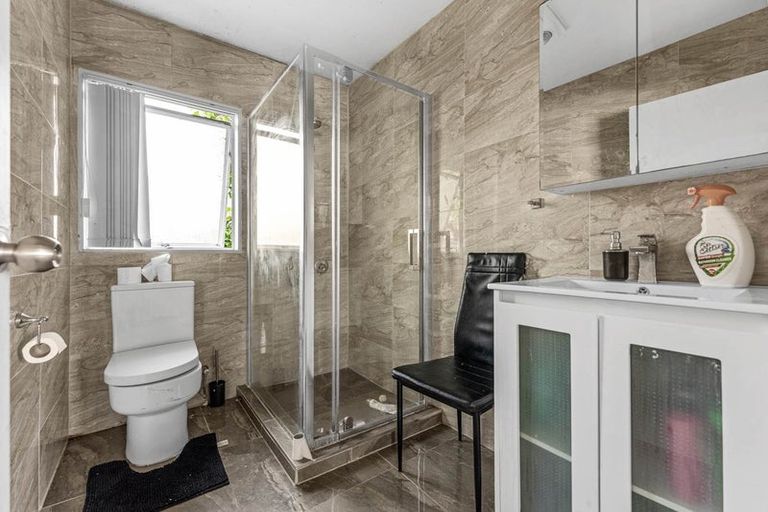 Photo of property in 2/6 Trounson Avenue, Clendon Park, Auckland, 2103