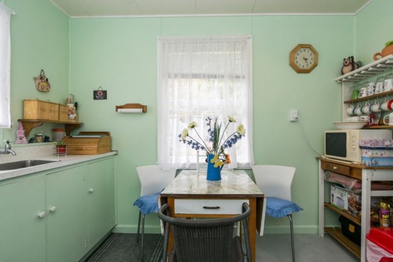 Photo of property in 17 Chaucer Road, Hospital Hill, Napier, 4110