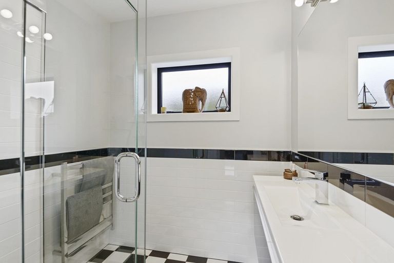 Photo of property in 208 Knowles Street, St Albans, Christchurch, 8052