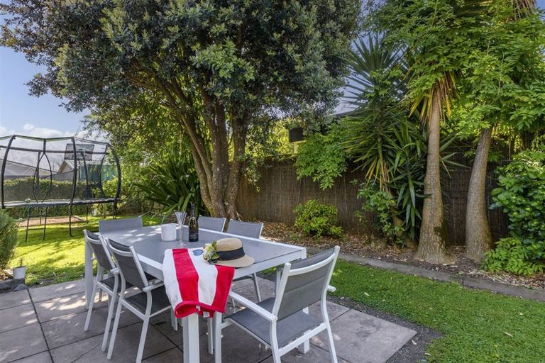 Photo of property in 6 Tudor Place, Mount Maunganui, 3116