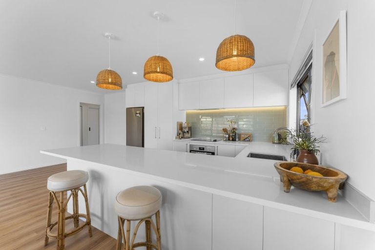 Photo of property in 57 Seagrass Place, Otaki Beach, Otaki, 5512