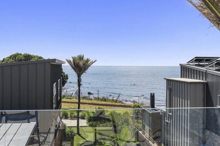 Photo of property in 18 Hine Street, New Plymouth, 4310