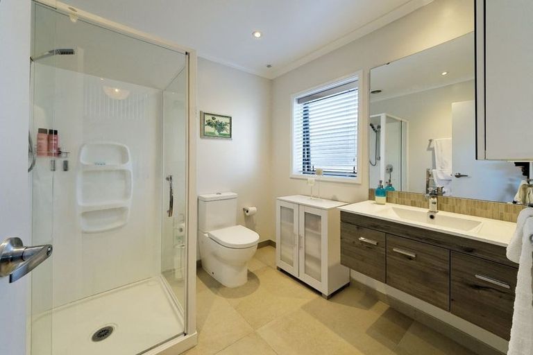 Photo of property in 14 Teal Way, Hobsonville, Auckland, 0616