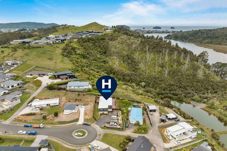 Photo of property in 135 Rangituia Street, Whangamata, 3691