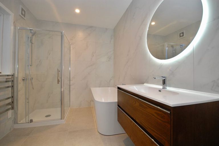 Photo of property in 2/13 Castor Bay Road, Castor Bay, Auckland, 0620