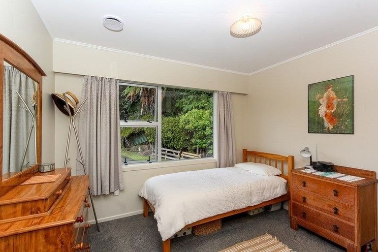 Photo of property in 27 Beaumont Crescent, Frankleigh Park, New Plymouth, 4310