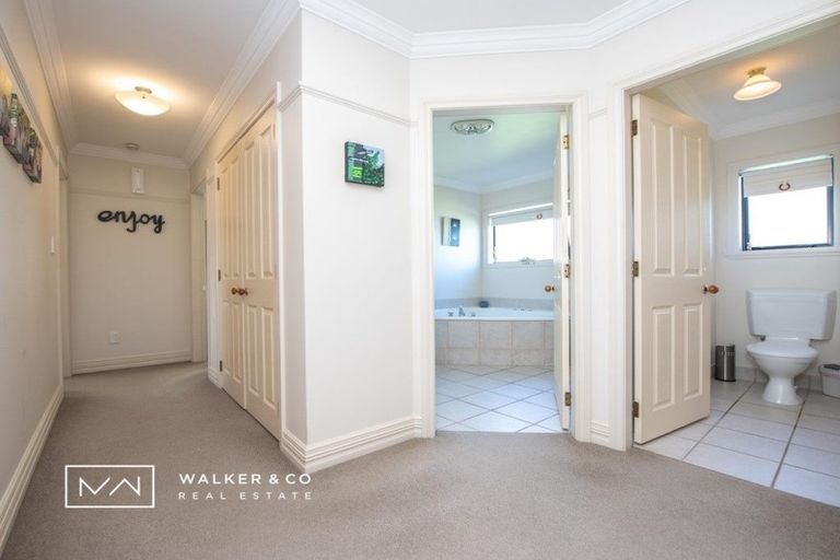 Photo of property in 45 Clearwater Terrace, Brown Owl, Upper Hutt, 5018