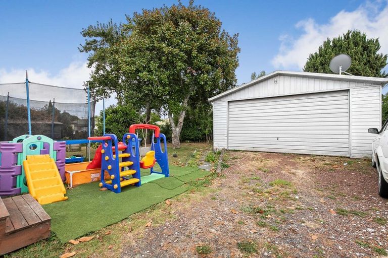 Photo of property in 3 Albertson Place, Manurewa, Auckland, 2102