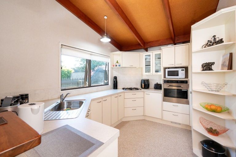 Photo of property in 8/10 Clifton Road, Haumoana, 4102