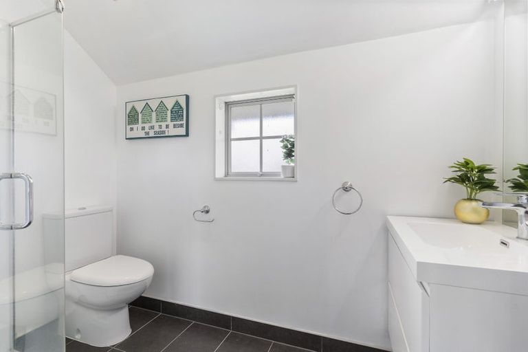 Photo of property in 7/31 The Avenue, Albany, Auckland, 0632