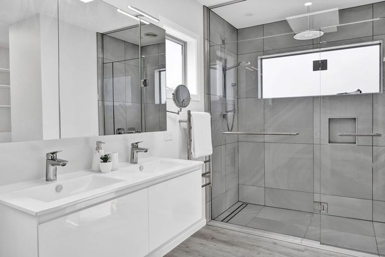 Photo of property in 3 Sackville Street, Fitzroy, New Plymouth, 4312