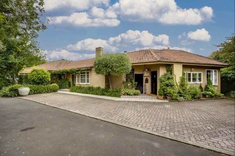 Photo of property in 56 Lucknow Road, Havelock North, 4130