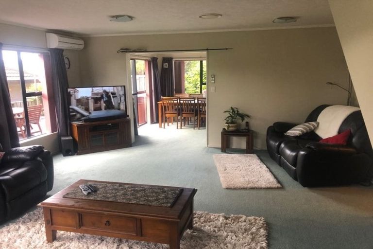 Photo of property in 12 Northwood Close, Woodridge, Wellington, 6037