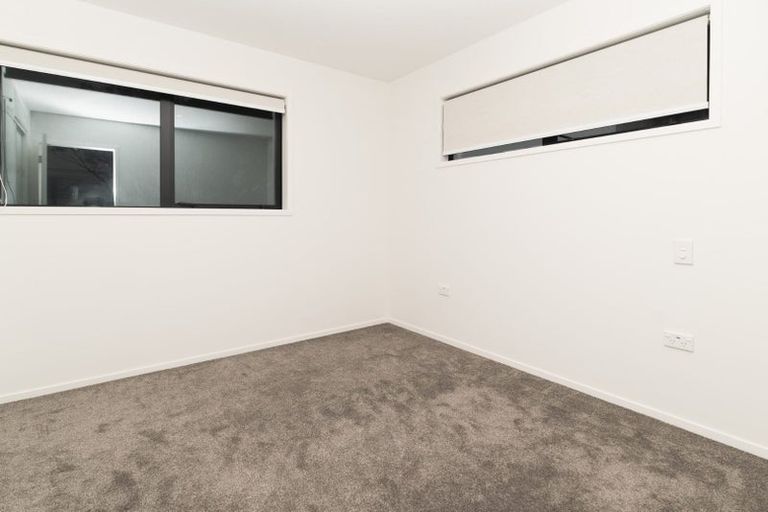 Photo of property in 2/24 Yeovil Road, Te Atatu Peninsula, Auckland, 0610