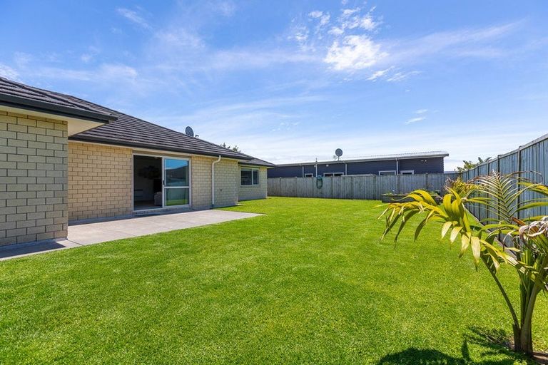 Photo of property in 11 Rawiri Drive, Bell Block, New Plymouth, 4312