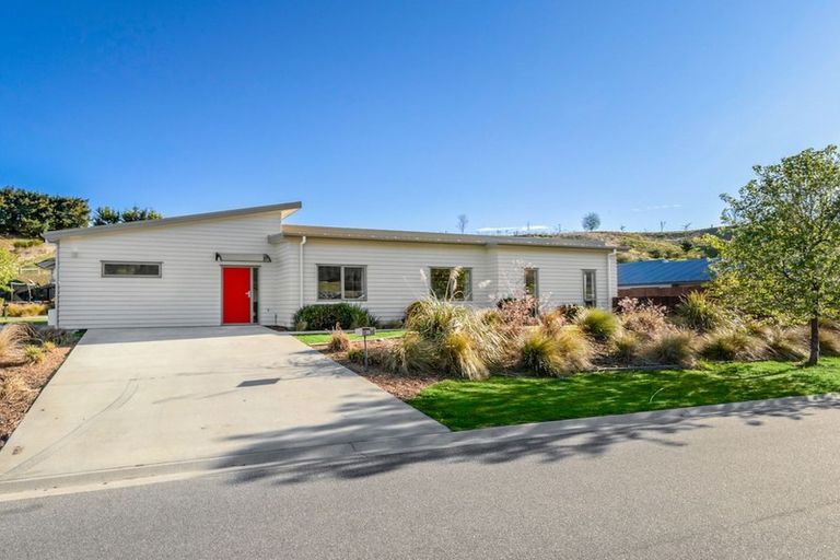 Photo of property in 2 Campden Court, Lower Shotover, Queenstown, 9304