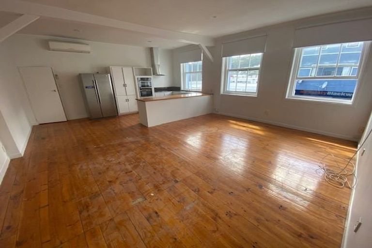 Photo of property in 1/2 King Street, Mount Cook, Wellington, 6021